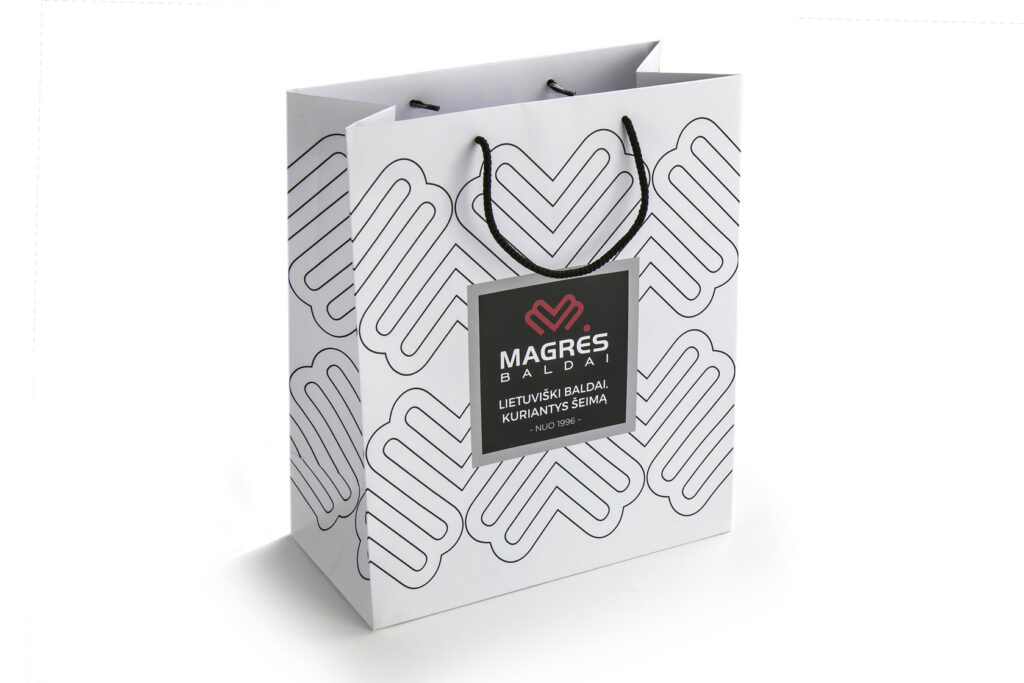 maišelių gamyba su logotipu, individualių reklaminių maišelių gamyba, popieriniai maišeliai su spauda, firminių maišelių gamyba verslui, ekologiški kraft maišeliai, juostelės su spauda dovanų pakavimui, personalizuotos juostelės su logotipu, reklaminės juostelės firminiam įpakavimui, šilkinis popierius pakavimui, personalizuotas šilkinis popierius su logotipu, individuali pakuotė verslui, personalizuotos pakavimo priemonės, firminės pakavimo priemonės su spauda